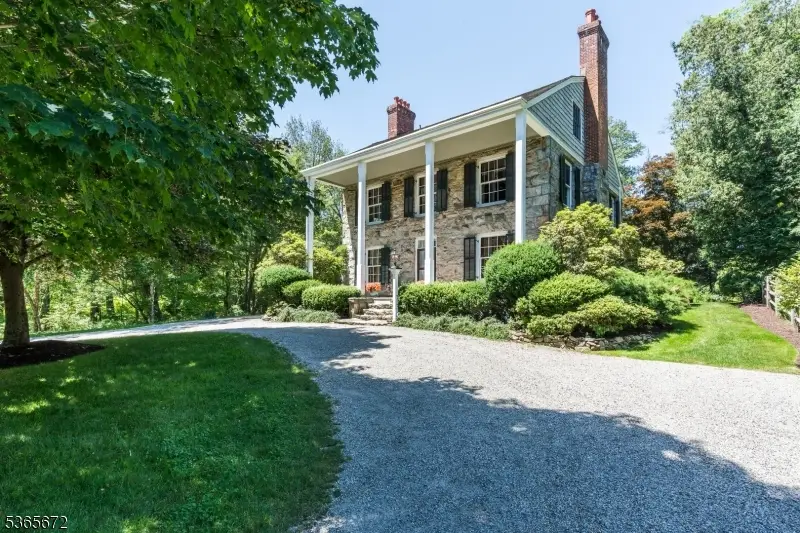 1 Robins Ln, Kinnelon, NJ 07405 - #1