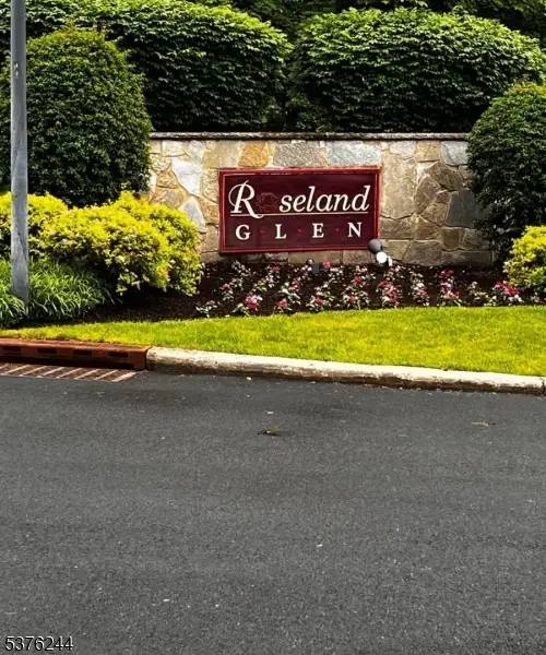 58 Leonard Ter, Roseland Boro, NJ 07068