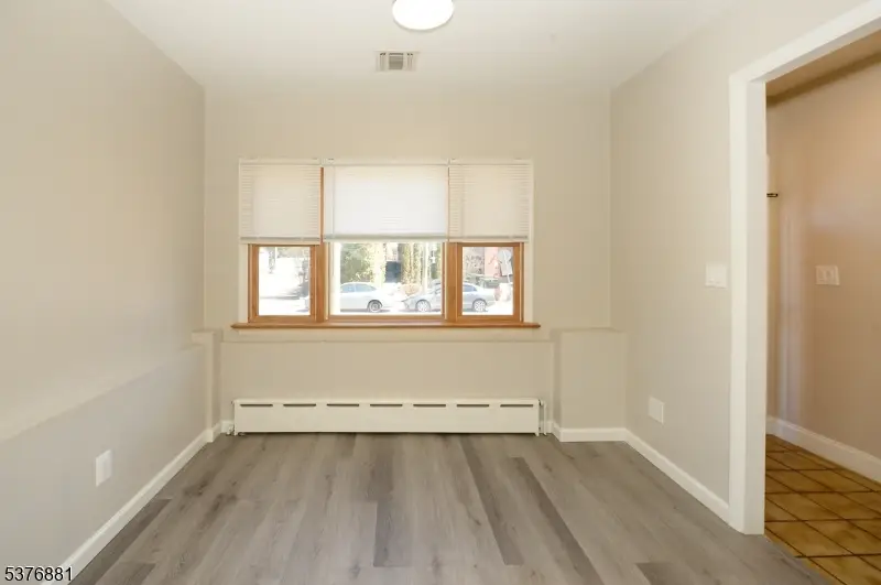 28 Zazzetti St, Waldwick, NJ 07463 - #3