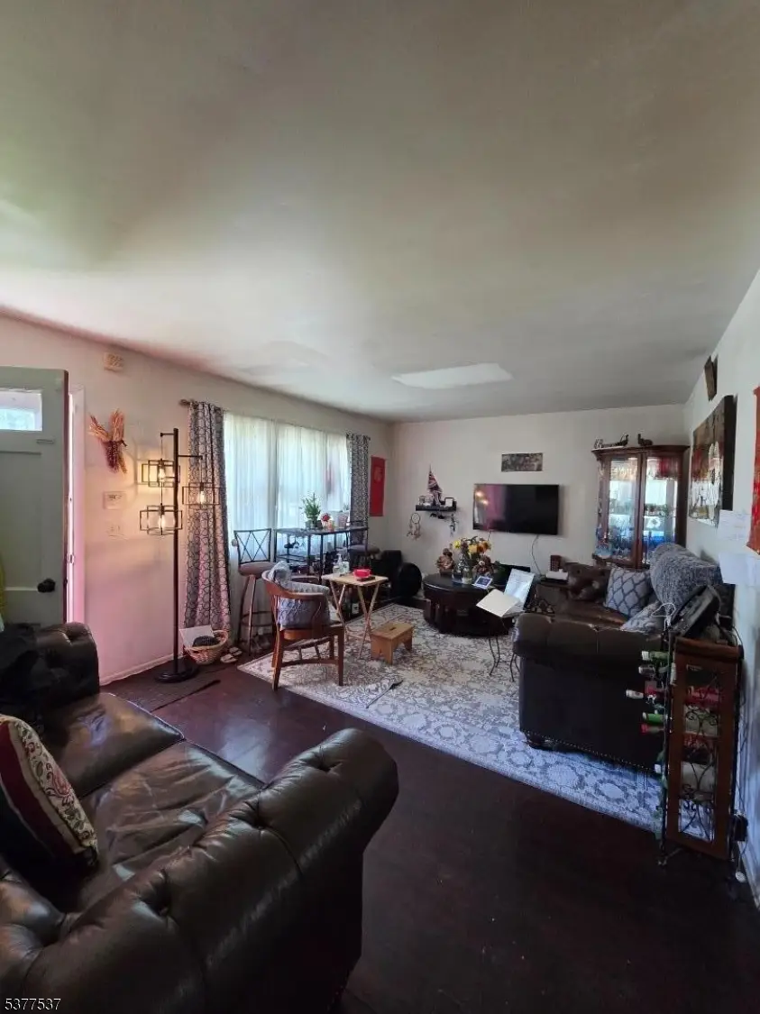 640 Warfield Rd, North Plainfield, NJ 07063 - Image #2