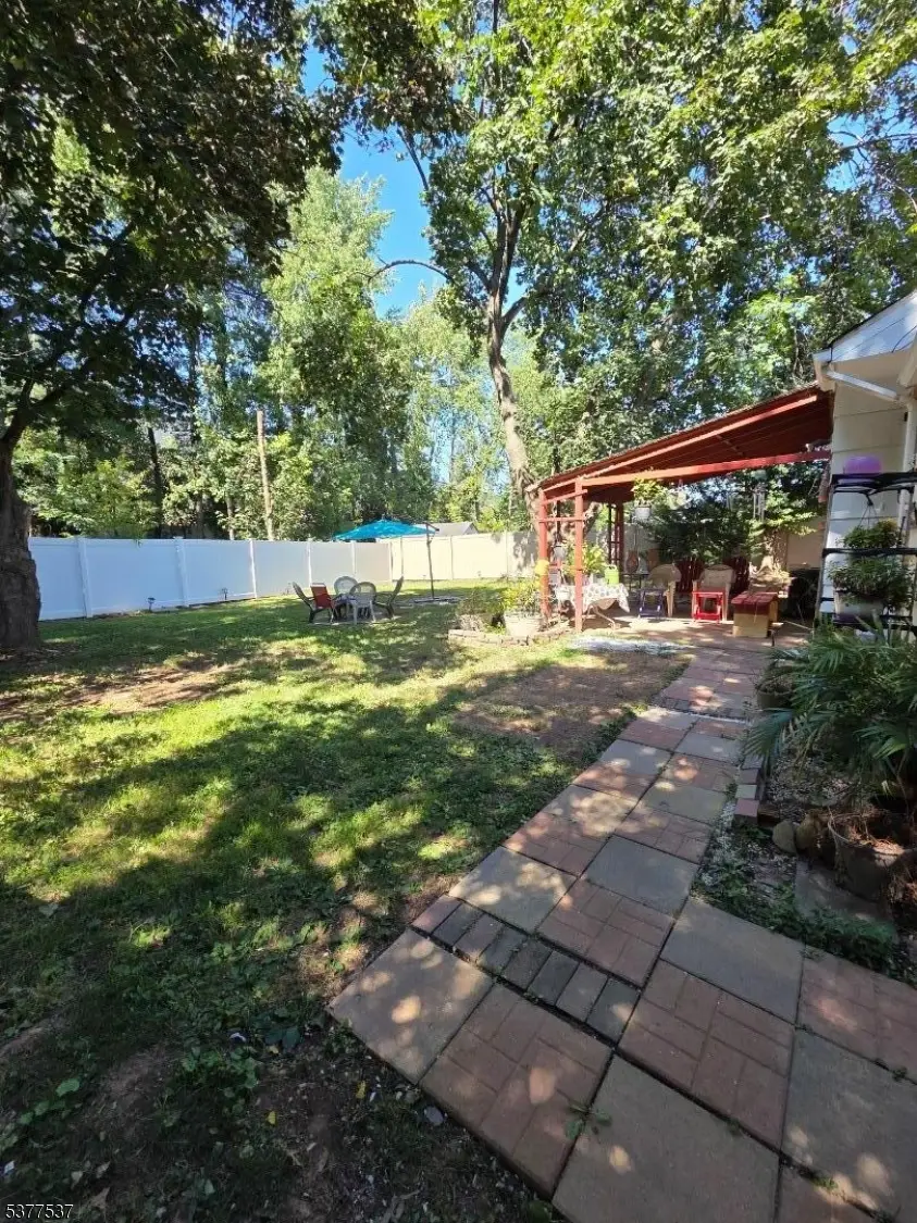 640 Warfield Rd, North Plainfield, NJ 07063 - Image #3