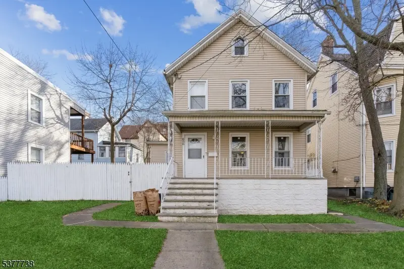 656 Scotland Rd, Orange, NJ 07050 - #1