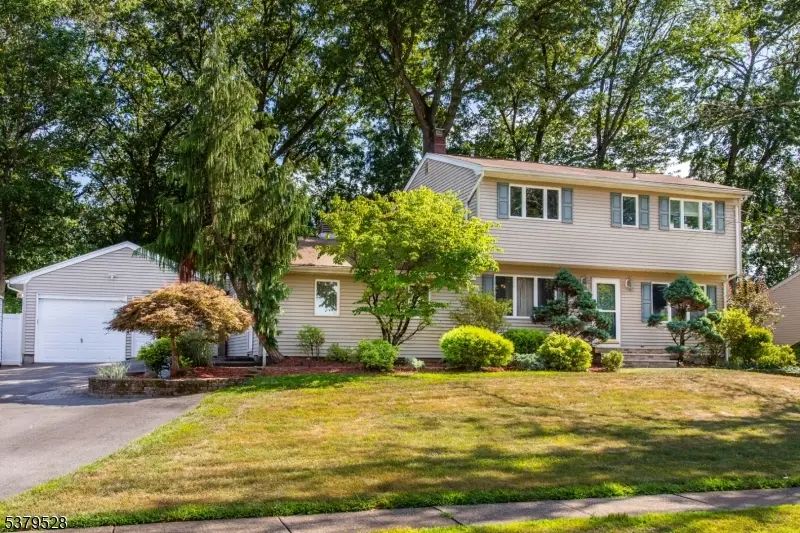 20 Pitman Pl, Wayne, NJ 07470 - Image #2