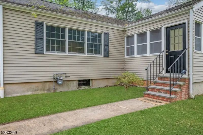 10 Emery Ave, Mendham, NJ 07945 - Image #2