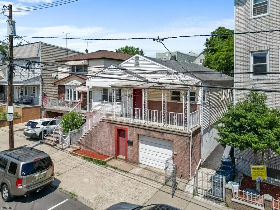 21 W 14th St, Bayonne, NJ 07002 - Image #3
