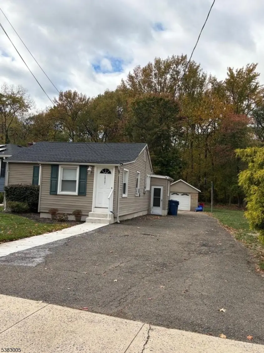 1827 Oak Rd, North Brunswick, NJ 08902 - Image #2