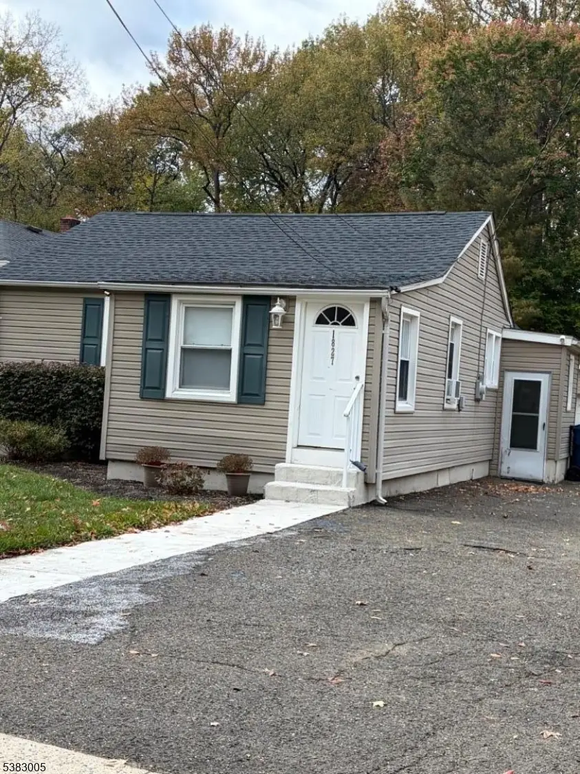 1827 Oak Rd, North Brunswick, NJ 08902 - Image #3
