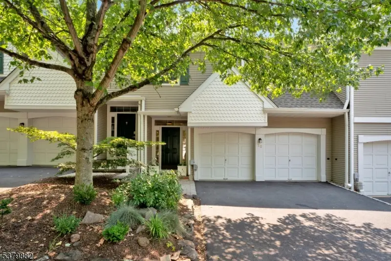 25 Rock Creek Woods Dr, Lambertville, NJ 08530 - Image #2