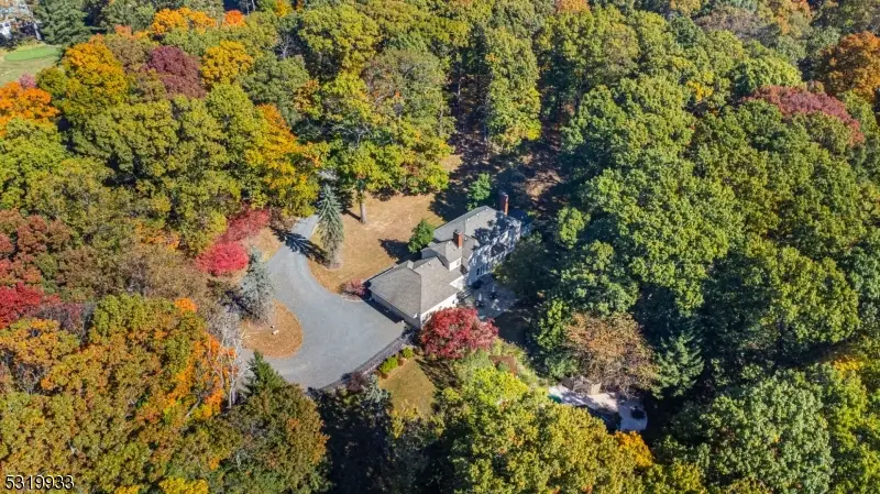 51 Boulderwood Dr, Bernardsville, NJ 07924 - Image #2