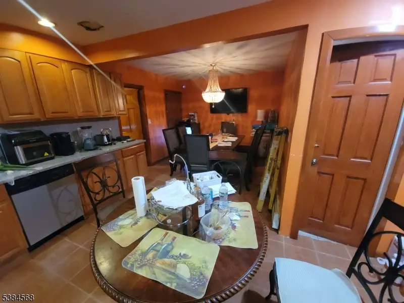 20 Greene Ter, Irvington, NJ 07111 - Image #2