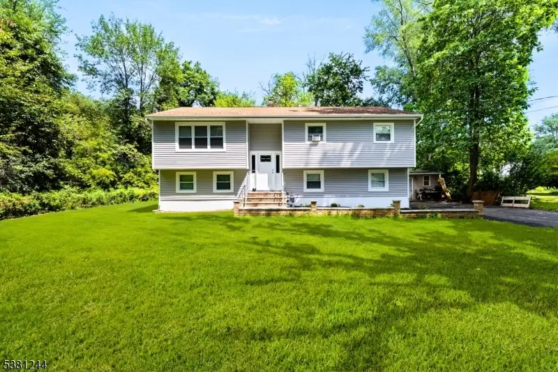 140 De Hart St, Lincoln Park, NJ 07035 - Image #1