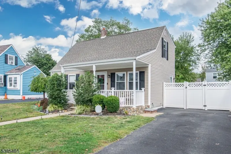 90 Burnside Pl, Wanaque, NJ 07420 - Image #2