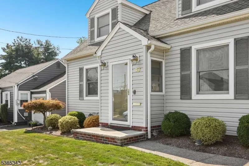 49 Knollwood Ter, Clifton, NJ 07012 - Image #3