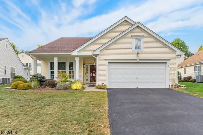 29 Stafford Ln, Brookfield, NJ 07823 - Image #3