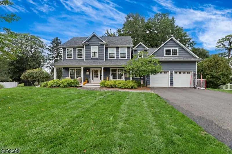 23 Perrin Dr, Wayne, NJ 07470 - Image #1