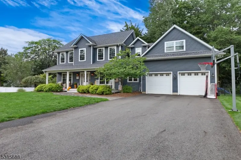 23 Perrin Dr, Wayne, NJ 07470 - Image #3