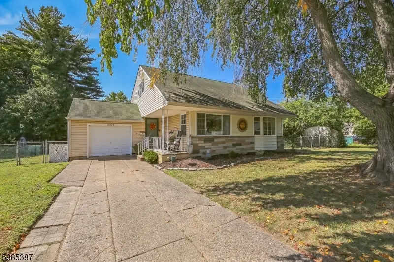 1523 N Bowling Green Dr, Cherry Hill, NJ 08003 - Image #2