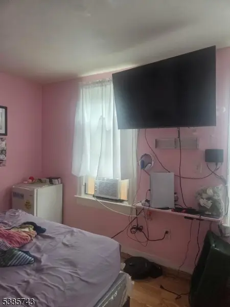 25 Morton Pl, Jersey City, NJ 07305 - Image #1