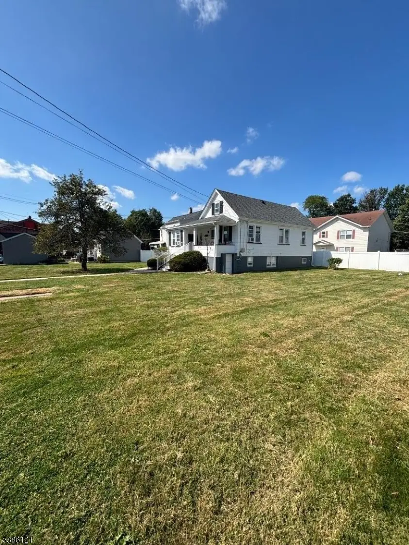 50 Dakota St, Manville, NJ 08835 - Image #2