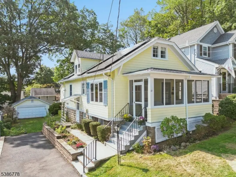 12 Amos St, West Orange, NJ 07052 - Image #1