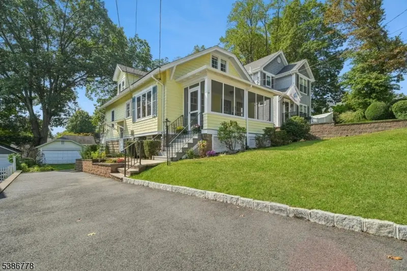 12 Amos St, West Orange, NJ 07052 - Image #3