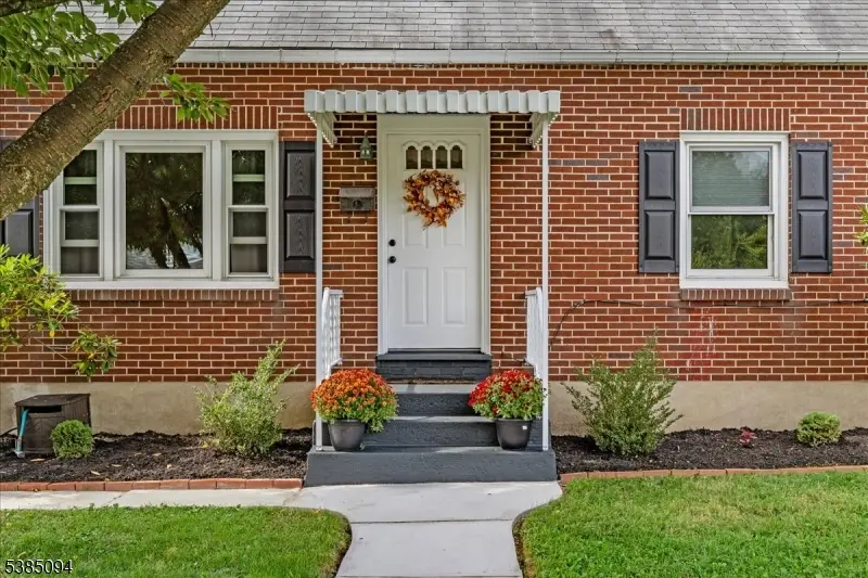 124 Red School Ln, Lopatcong, NJ 08865 - Image #3