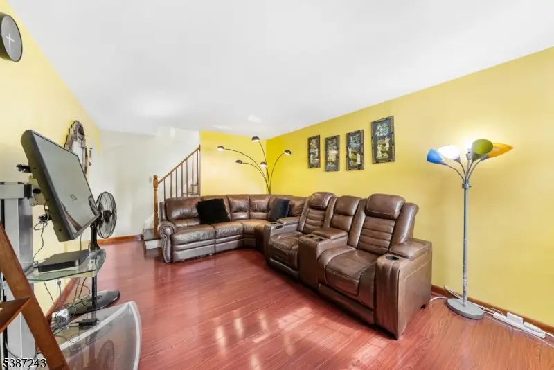14 Smallwood Ave, Belleville, NJ 07109 - Image #3