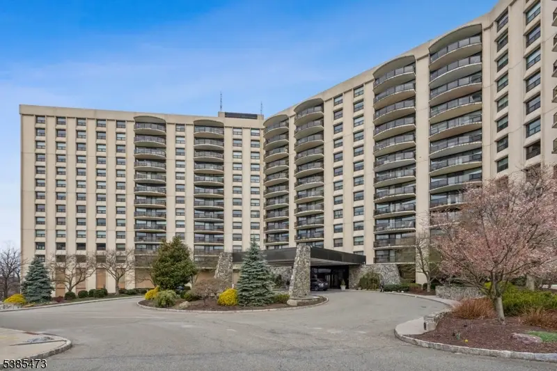 2 Claridge Dr #7DE, Verona, NJ 07044 - Image #3