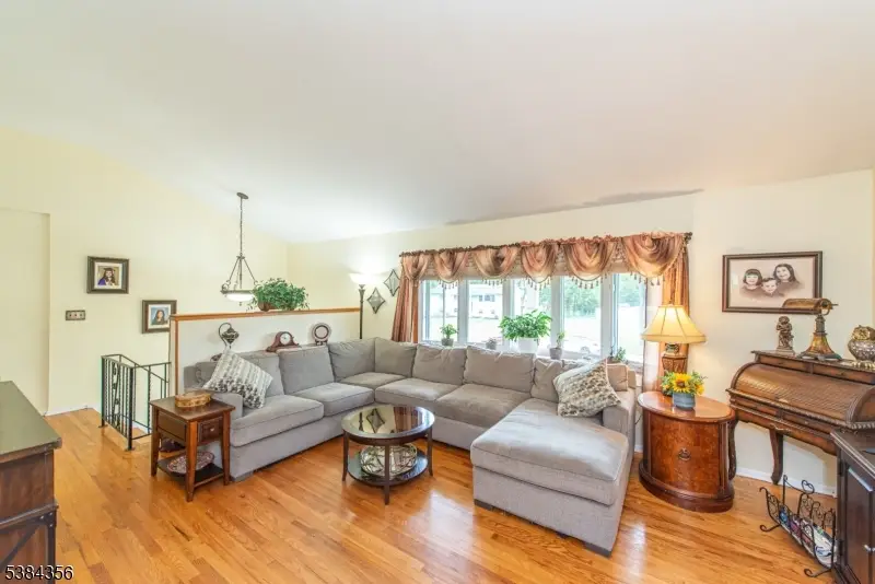 112 Fairway Dr, East Hanover, NJ 07936 - Image #2