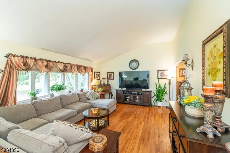 112 Fairway Dr, East Hanover, NJ 07936 - Image #3