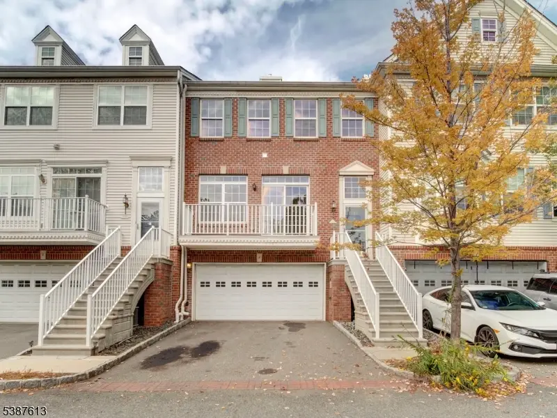 3 Atlas Ct, Jersey City, NJ 07305 - Image #1