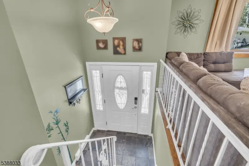 19 Squire Rd, Hopatcong, NJ 07843 - Image #2