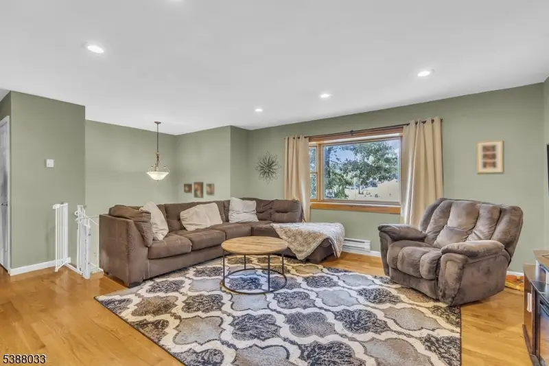 19 Squire Rd, Hopatcong, NJ 07843 - Image #3