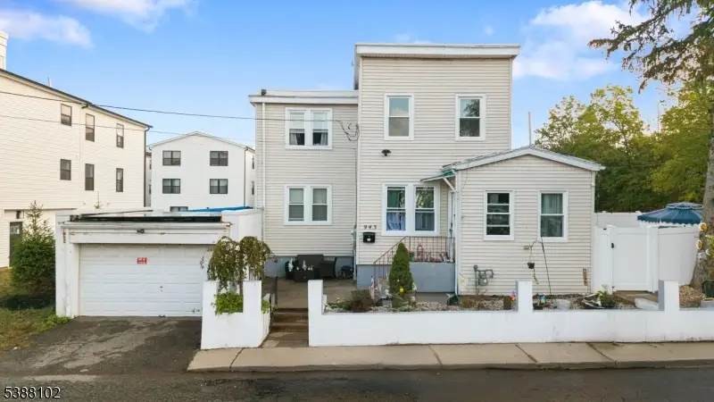 943 Worth Ave, Linden, NJ 07036 - Image #1