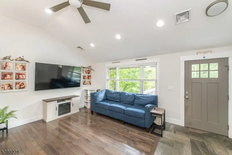 454 Conklintown Rd, Ringwood, NJ 07456 - Image #3