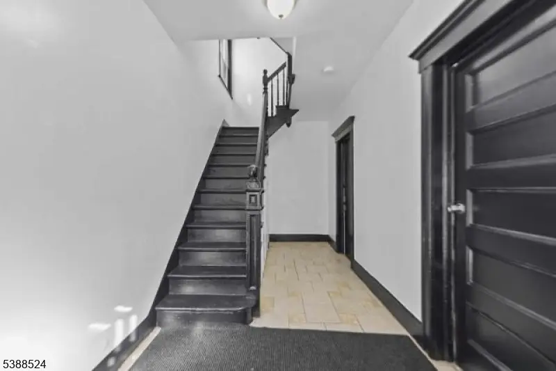 176 N 16th St, East Orange, NJ 07017 - Image #3