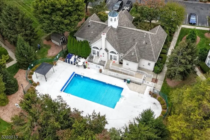 265 Winthrop Dr, Butler, NJ 07405 - Image #2