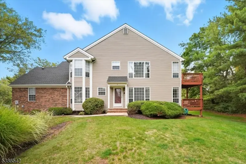 5 Clover Ct, Whitehouse Station, NJ 08889 - Image #1