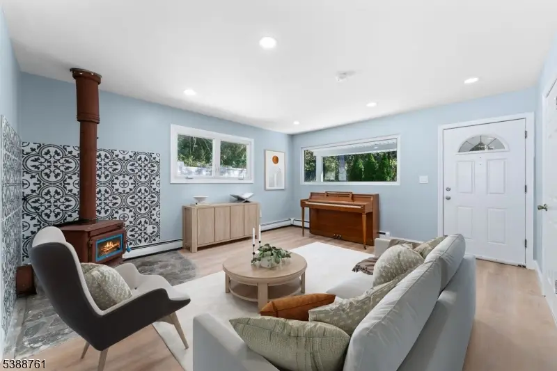 26 Rock Rd, West Milford, NJ 07480 - Image #3