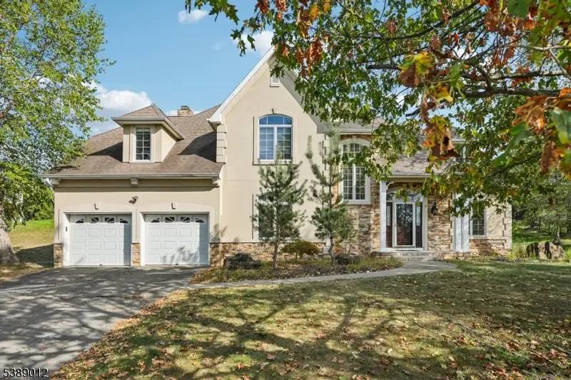 4 Forest Hill Dr, Wayne, NJ 07470 - Image #1