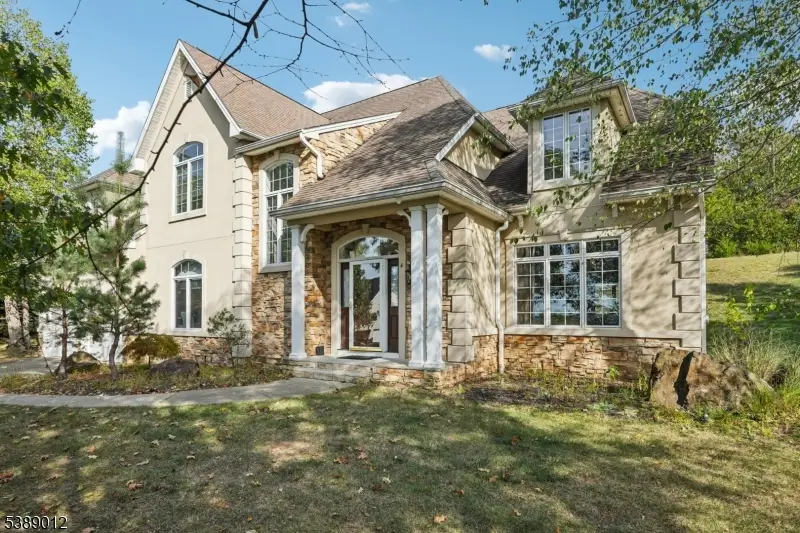 4 Forest Hill Dr, Wayne, NJ 07470 - Image #3