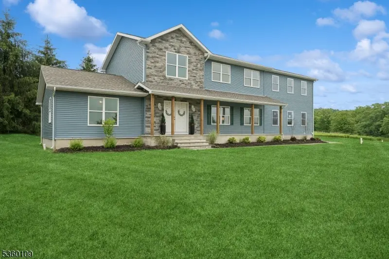 4 Sterling Dr, Wantage, NJ 07461 - Image #1