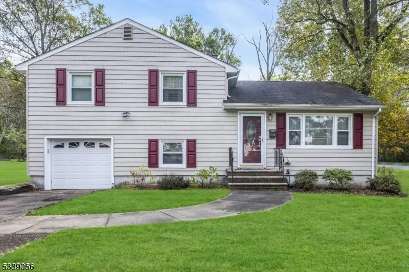 100 Sycamore Ave, Livingston, NJ 07039 - Image #3