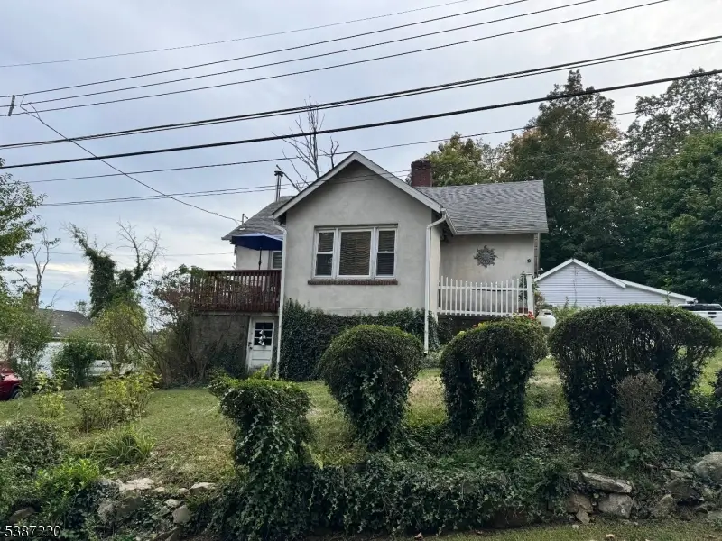 8 Hopatcong St, Hopatcong, NJ 07843 - Image #2