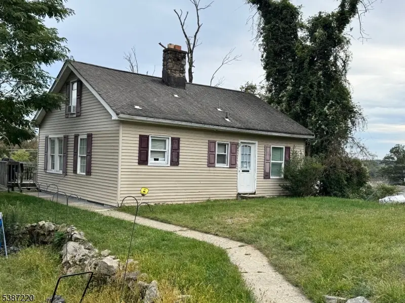 8 Hopatcong St, Hopatcong, NJ 07843 - Image #3