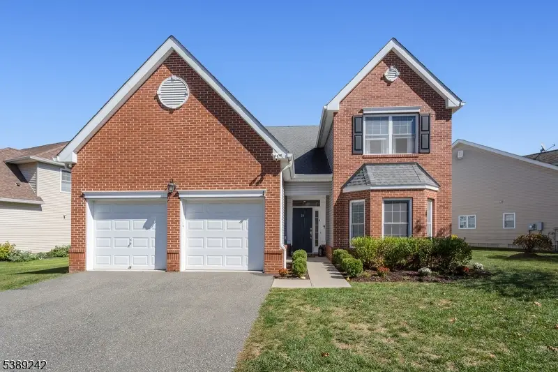 24 Bluffs Ct, Hamburg, NJ 07419 - Image #2