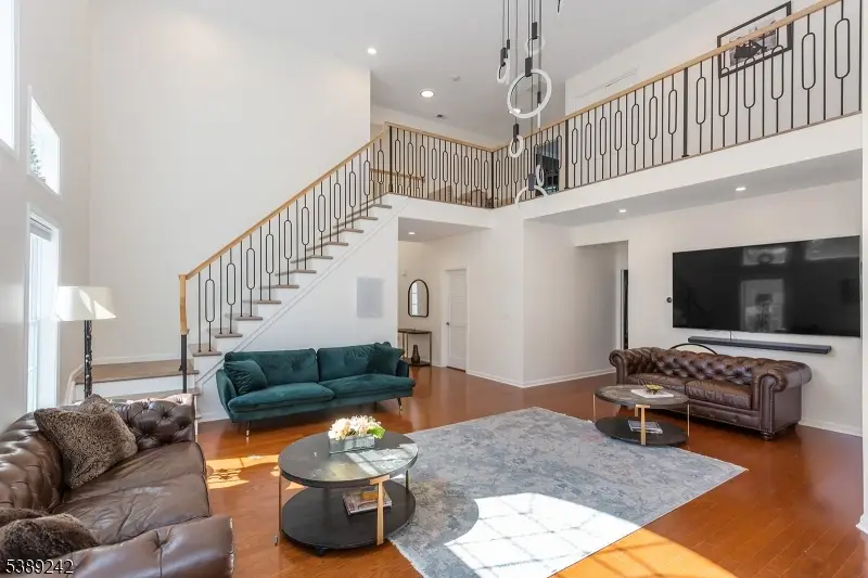 24 Bluffs Ct, Hamburg, NJ 07419 - Image #3