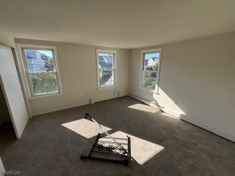 40 Van Keuren Ave, Bound Brook, NJ 08805 - Image #3