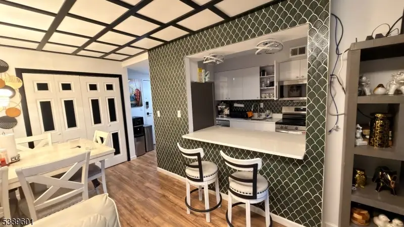 555 Gorge Rd Apt 6k #6K, Cliffside Park, NJ 07010 - Image #3