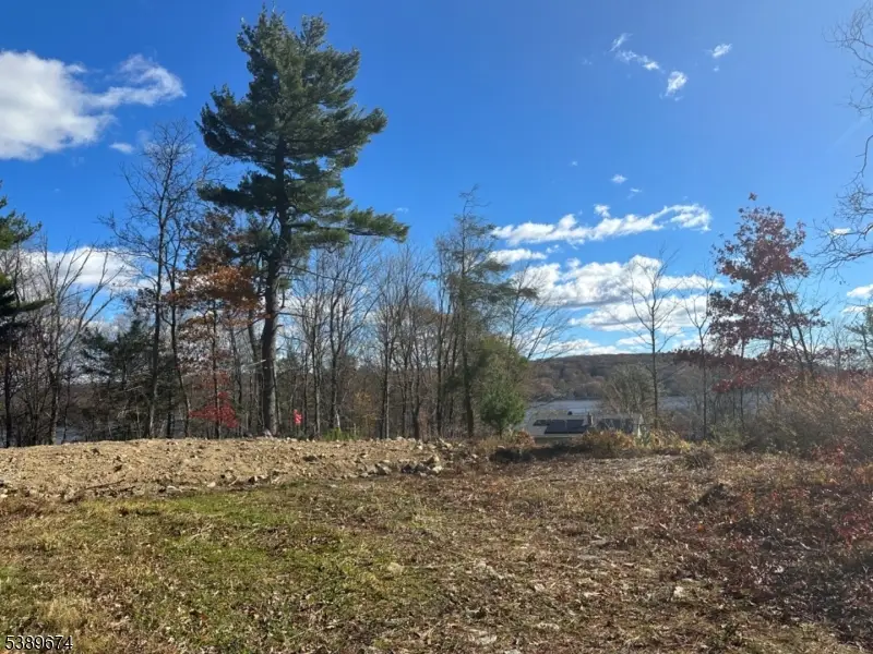 4 Wyckoff Ct, Upper Greenwood Lake, NJ 07480 - Image #2